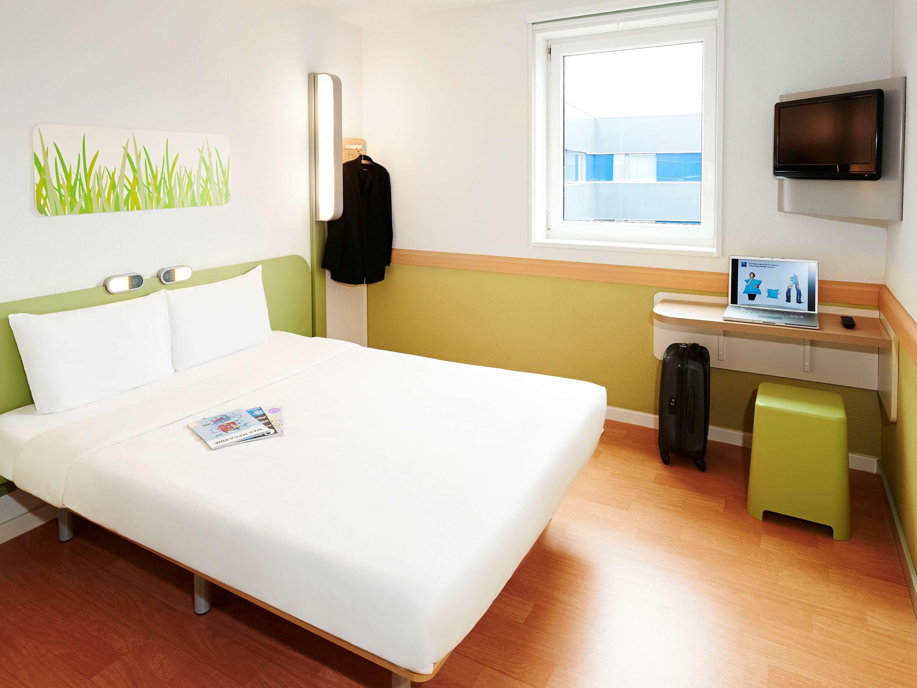 Ibis Budget Portsmouth Exterior photo